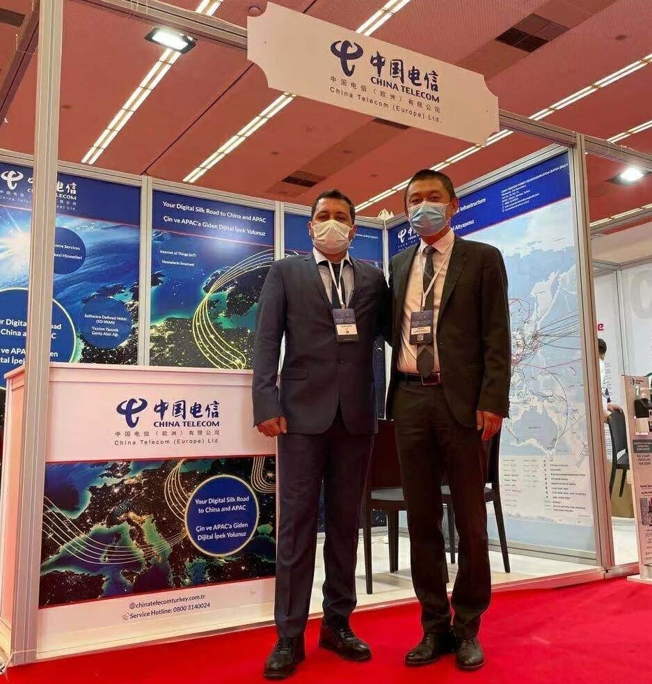 (From left) President of Information Technologies and Communications Authority Mr Ömer Abdullah KARAGÖZOĞLU and General Manager of China Telecom (Turkey) Mr Wei XIAO